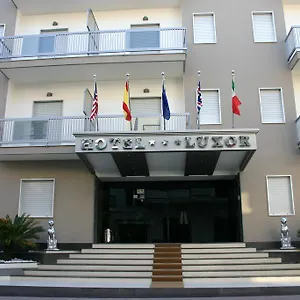 Luxor Szálloda